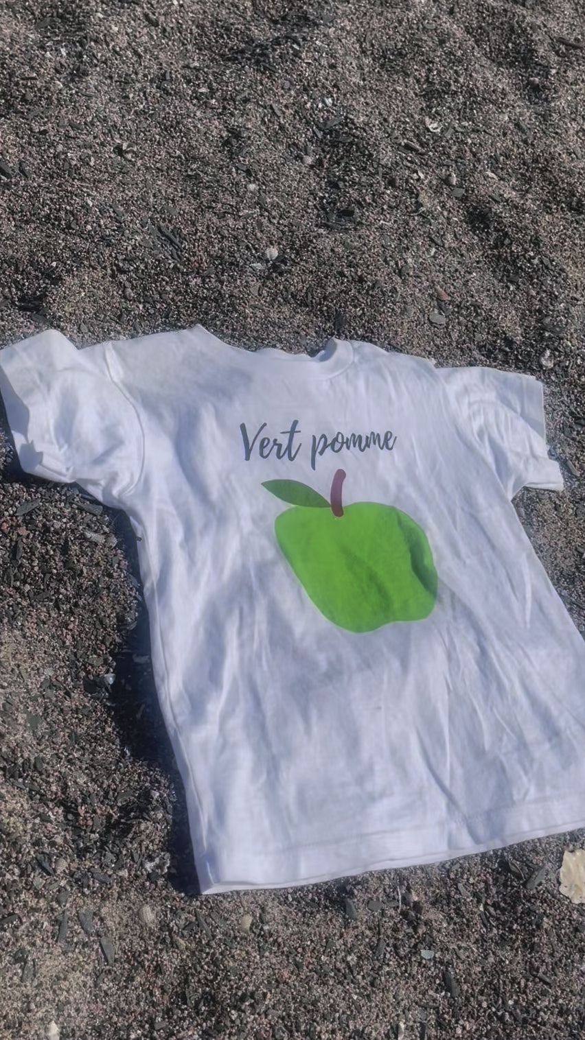 A fresh green apple toddler and kids t-shirt for summer