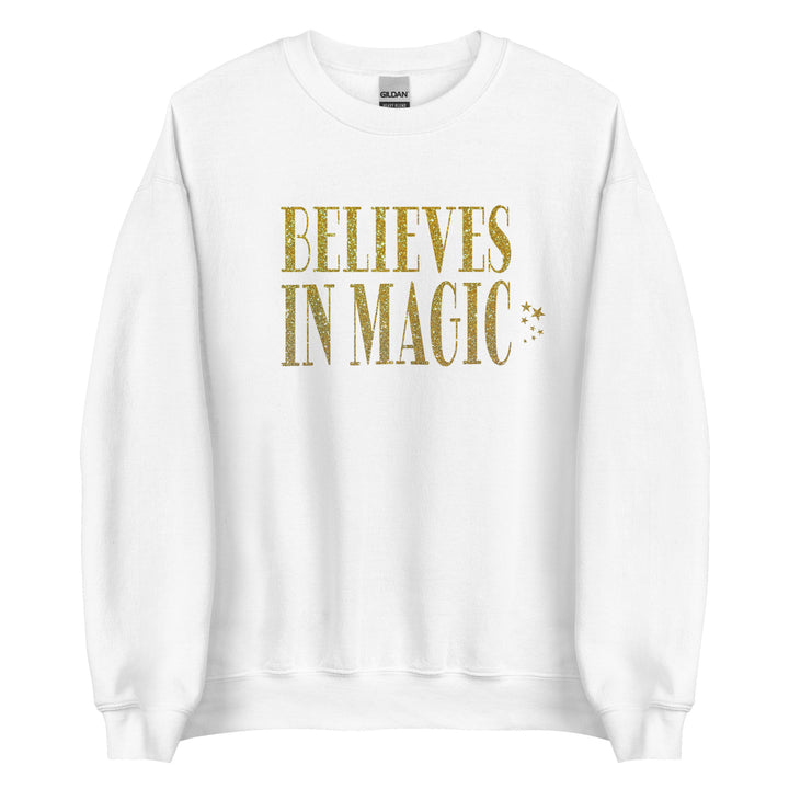 Believes in magic. Gold letters with stars. Sweatshirt for mama.